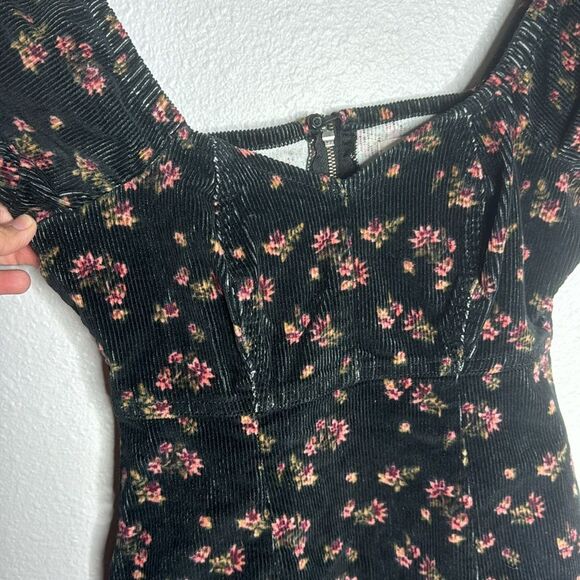 Y2K Small Corduroy dress - So Mini dress, corduroy with flowers. Vintage - Picture 3 of 9